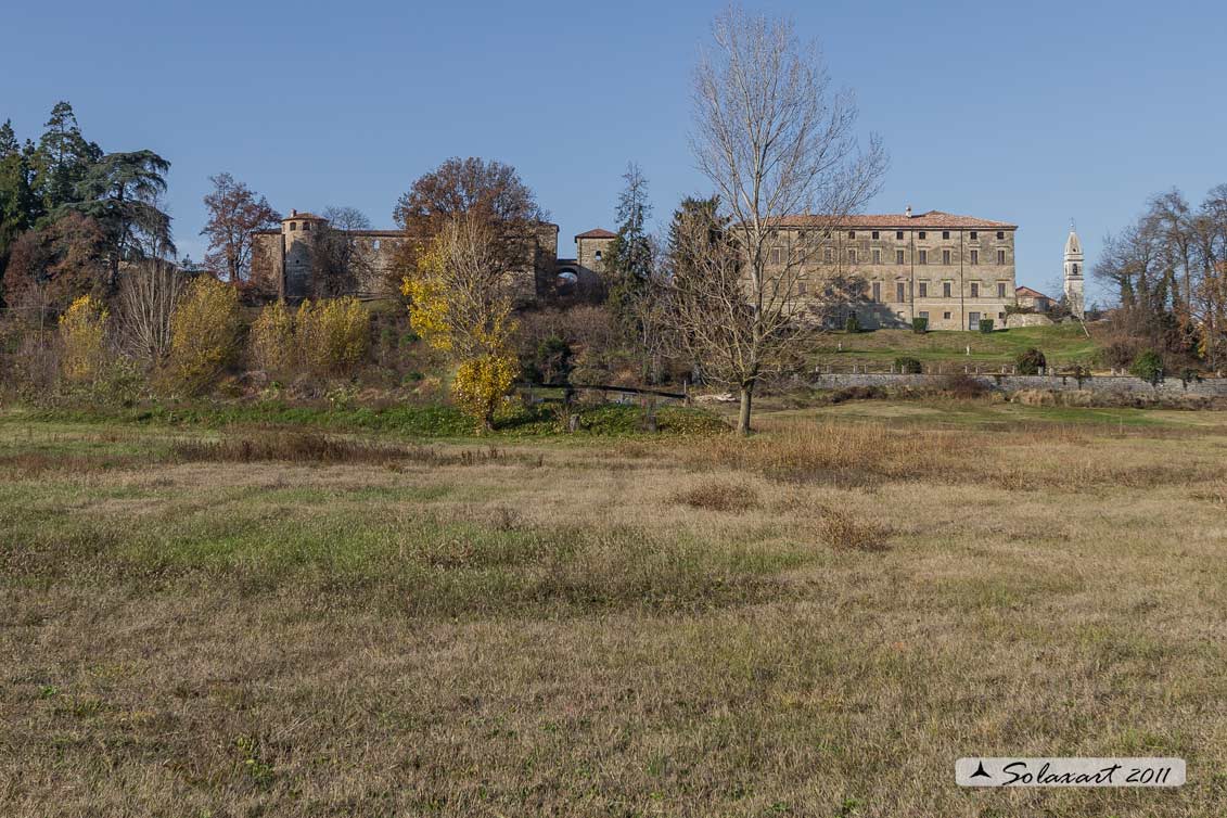 Rocca e castello di Agazzano  visti dal torrente Luretta