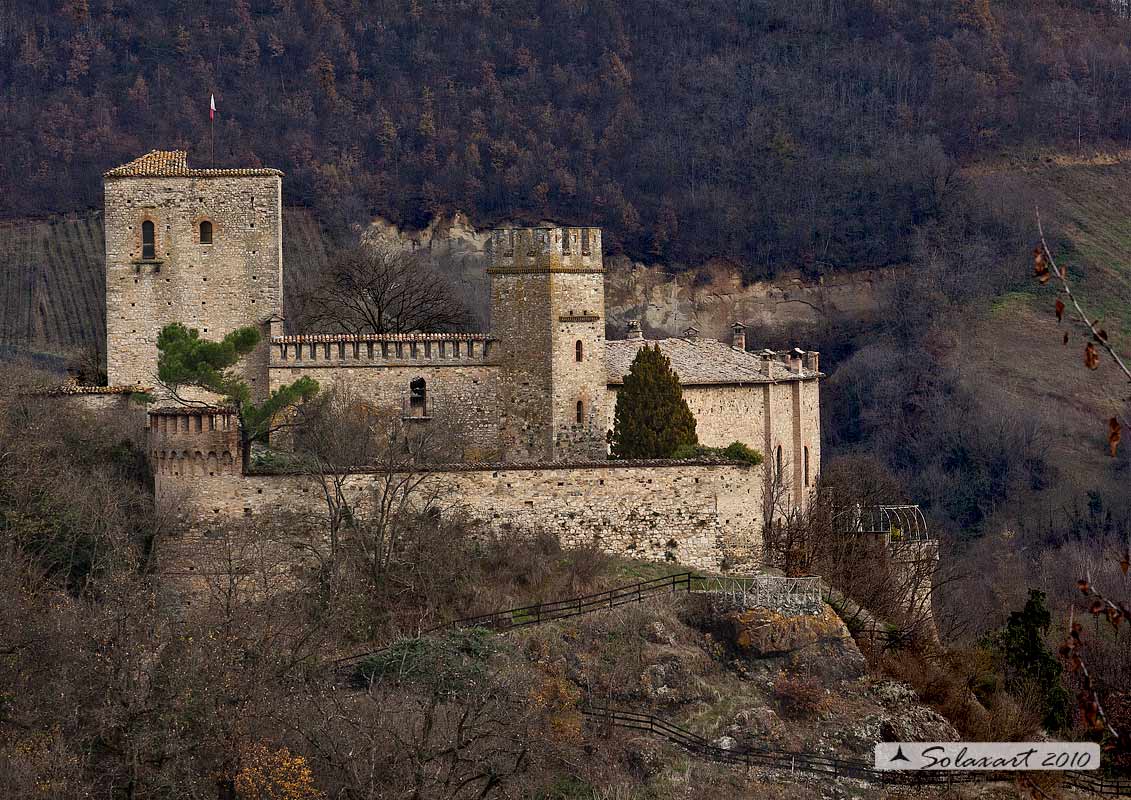 castello di Gropparello Val Vezzeno. secolo VIII