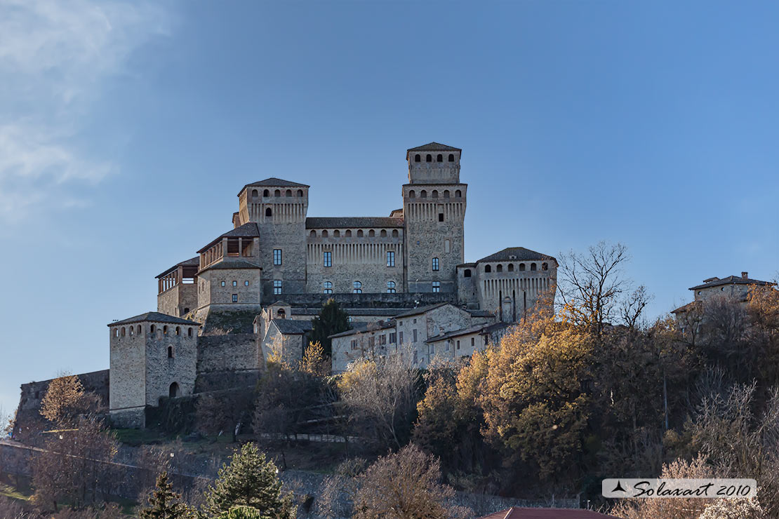 Castello di Torrechiara o di Langhirano  (Porta d'accesso alla Val Parma)