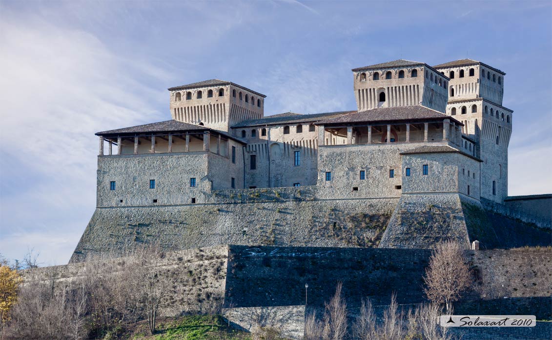 Castello di Torrechiara o di Langhirano  (Porta d'accesso alla Val Parma)