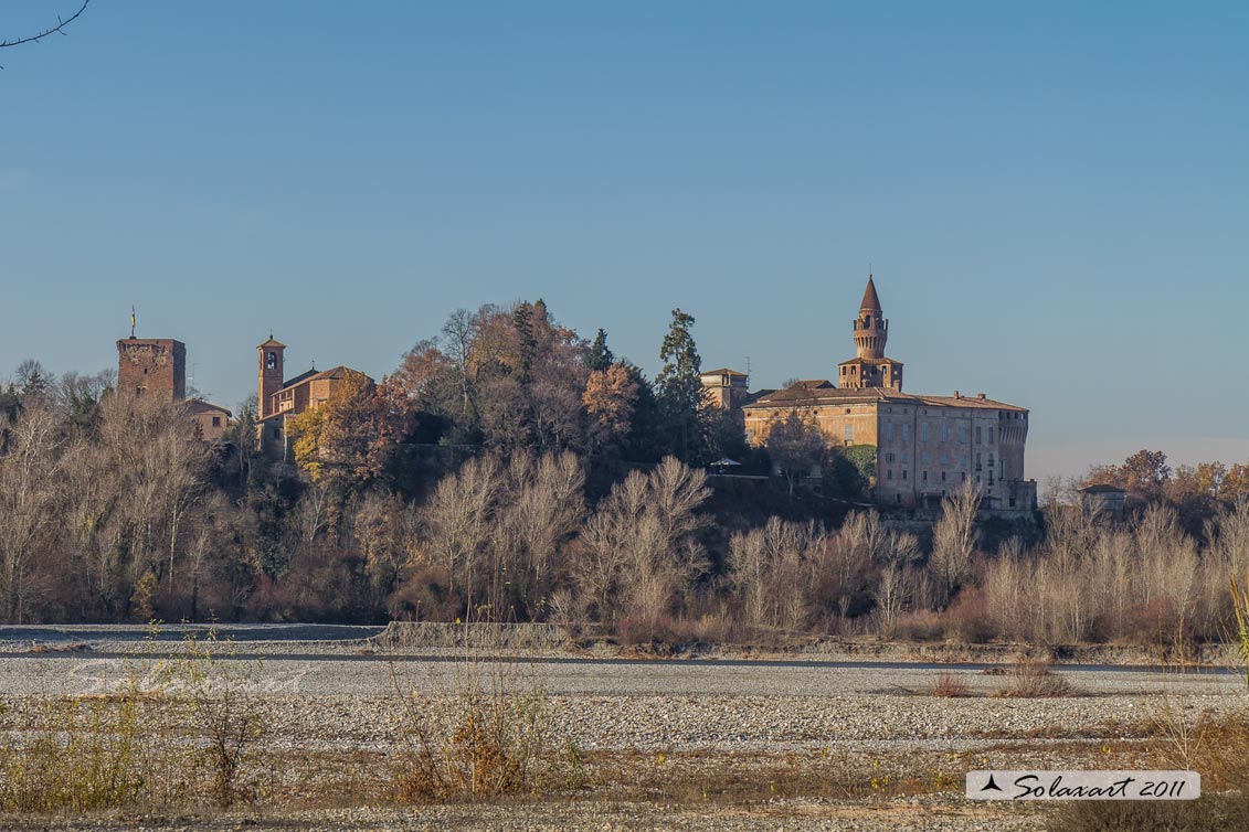 Castello e borgo di Rivalta - visto dal trebbia