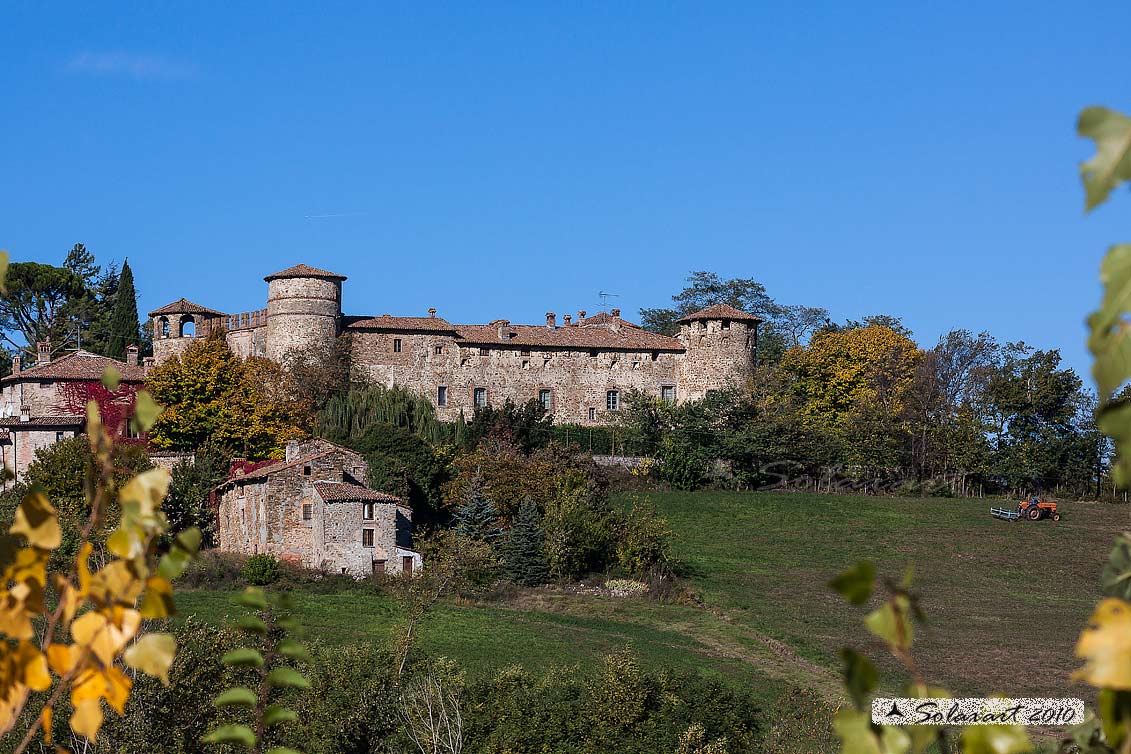 Panoramica castello di Statto e borgo