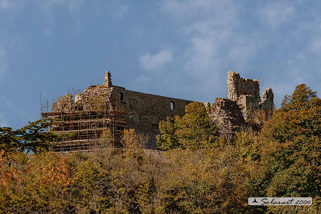 Castello di Torriglia (Malaspina; Fieschi; Doria)