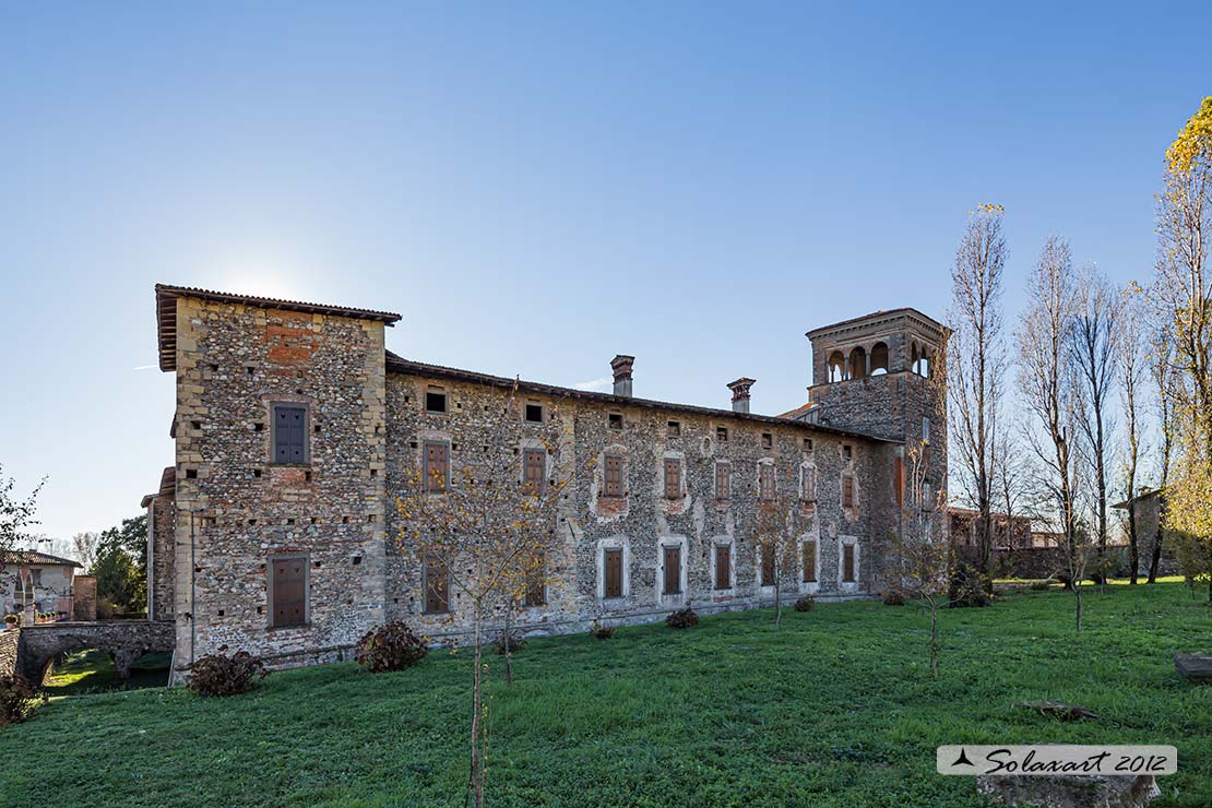 Castello di Cavernago