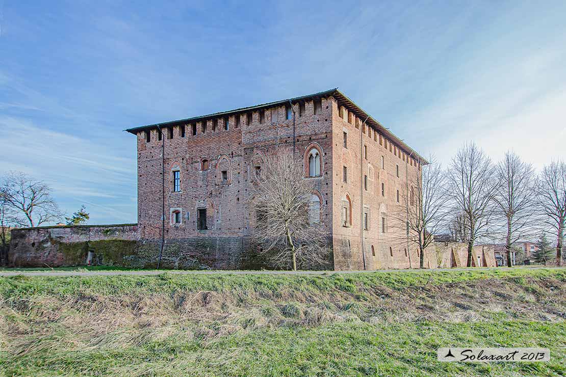 Lardirago: il lato Nord-Ovest del castello