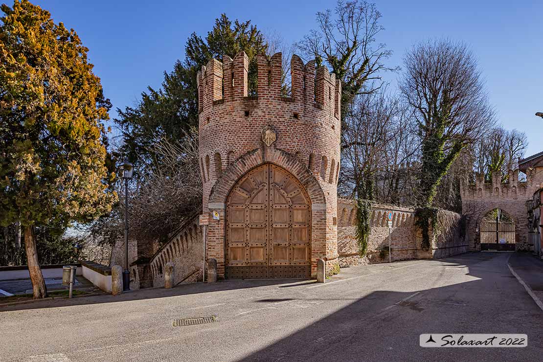 Castello Trecchi di Maleo 