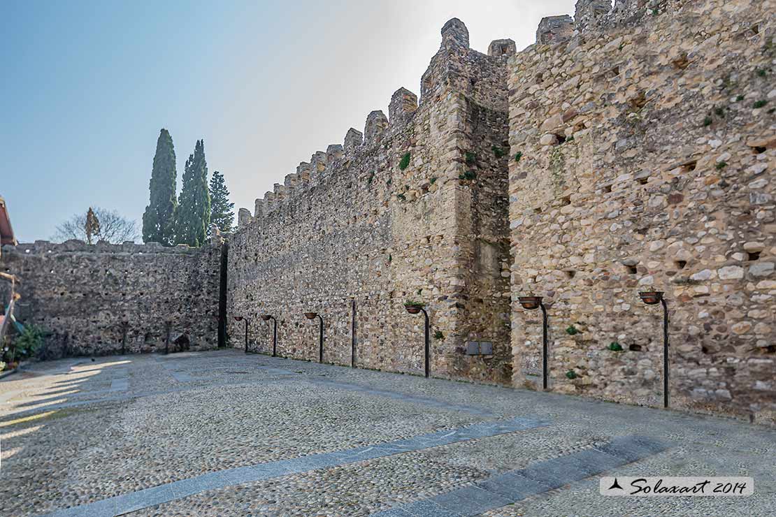 Il Castello / Ricetto di Moniga del Garda: