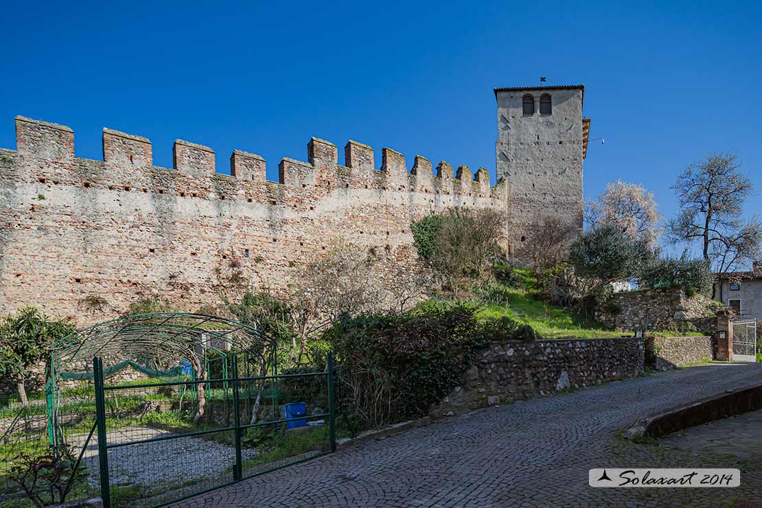 Il Castello / Ricetto di Monzambano