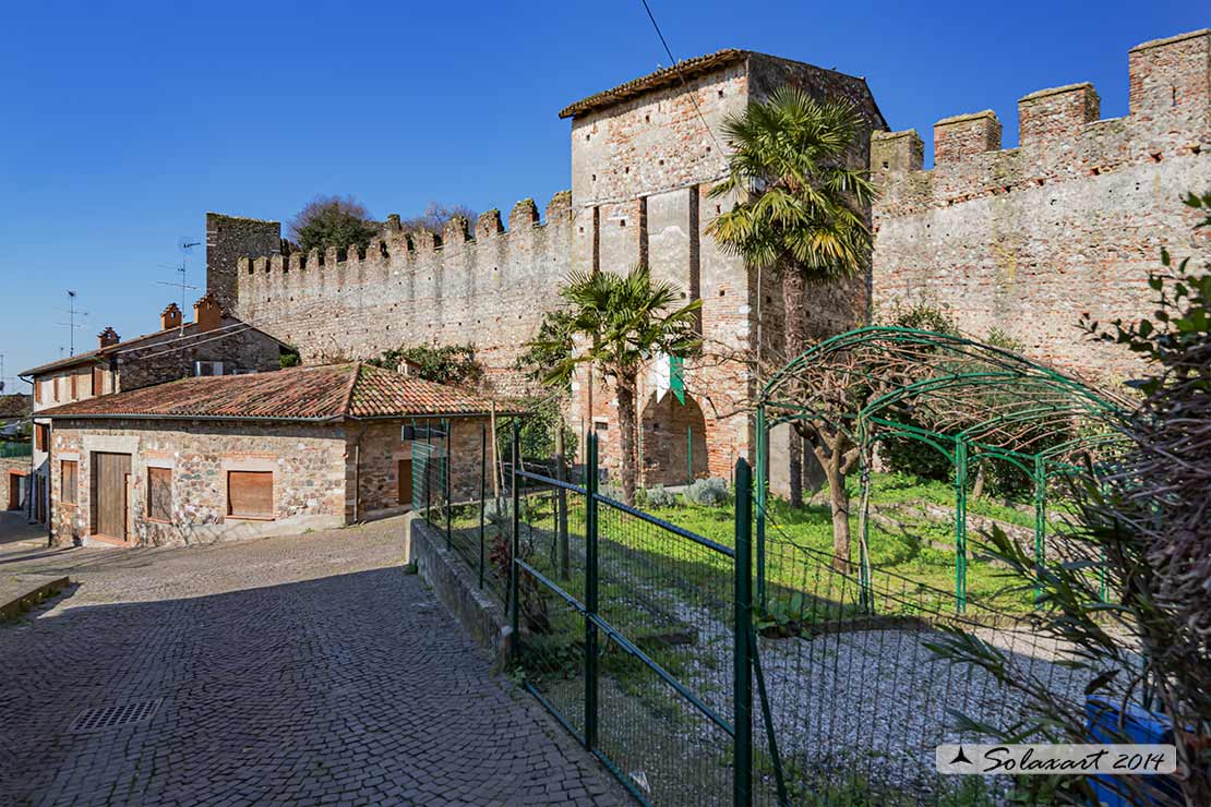 Il Castello / Ricetto di Monzambano