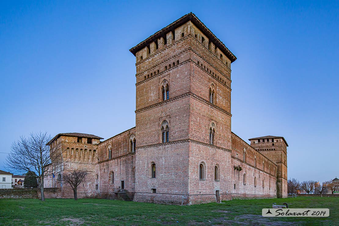 Pandino: il castello all prime luci dell'alba