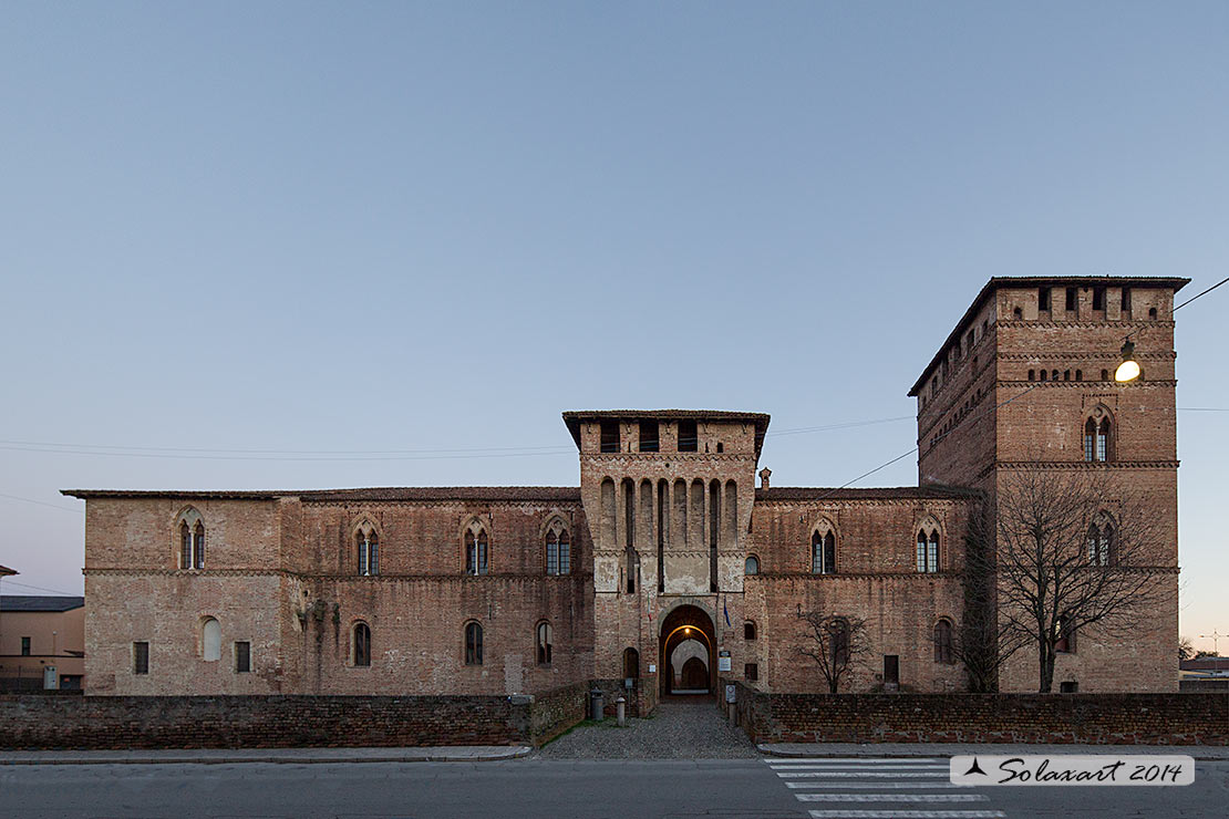 Pandino: il castello all prime luci dell'alba