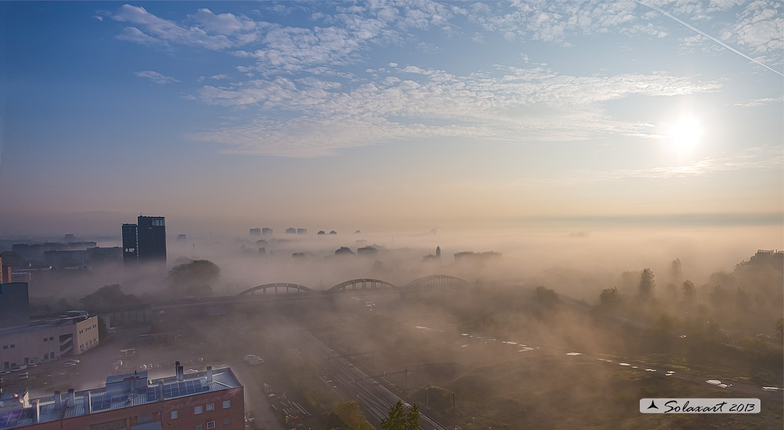 Sole e nebbia