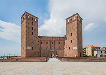 Castello_di_Fossano