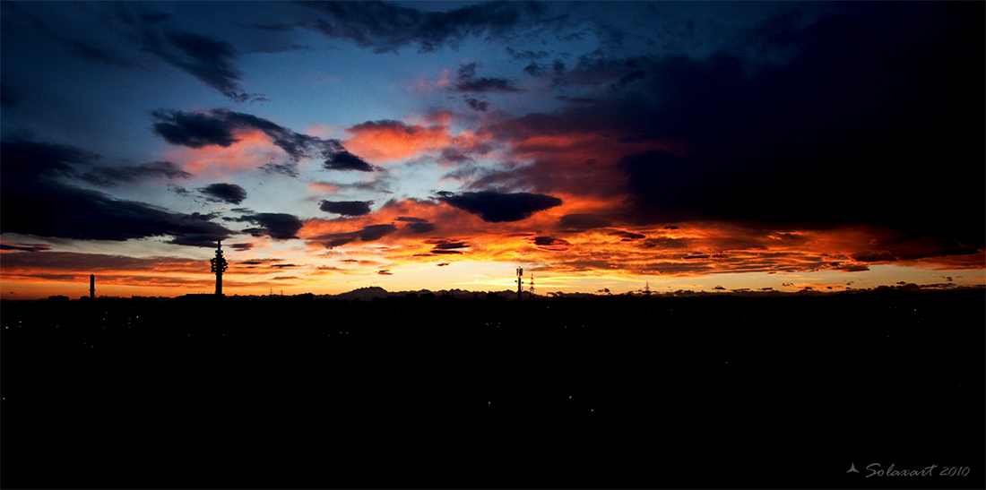 Milano - Tramonto sul Rosa
