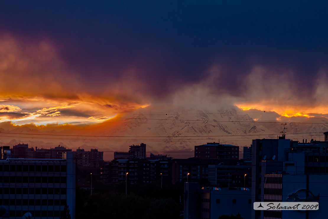 Tramonto sul Monte Rosa Visto da Milano